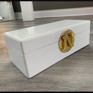 White jewelry box !
